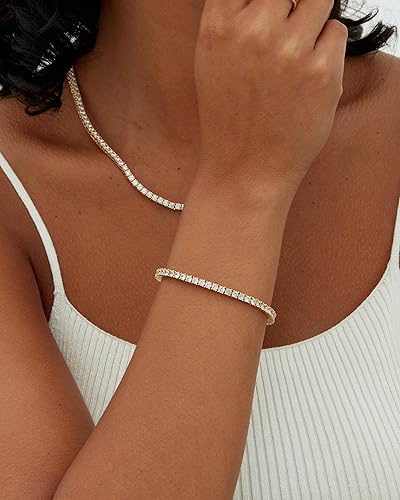 Bracciale tennis placcato in oro con moissanite