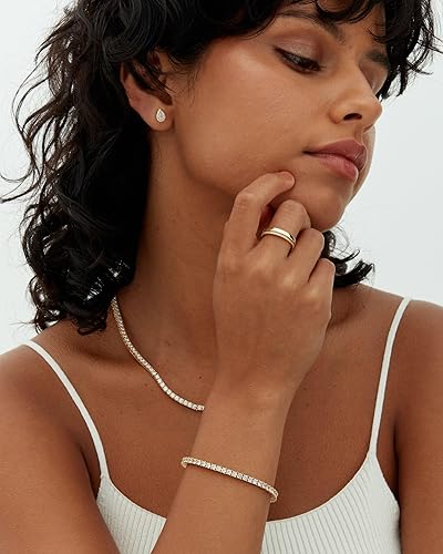 Bracciale tennis placcato in oro con moissanite